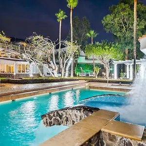 https://liberty-cottage-suite.adeje-hotels.com